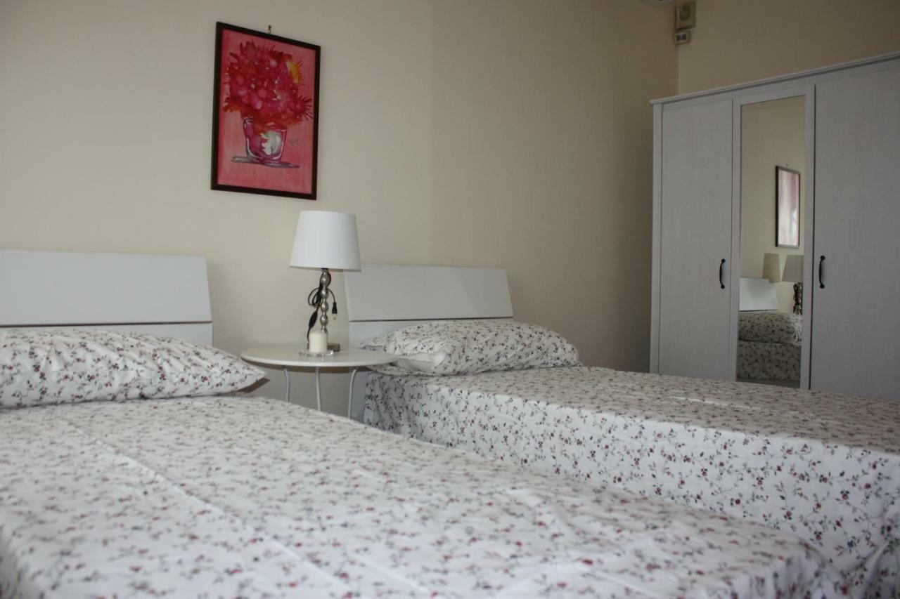 B&B La Marchesa SantʼAnastasia Extérieur photo